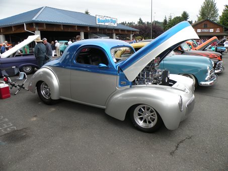 blue silver willys